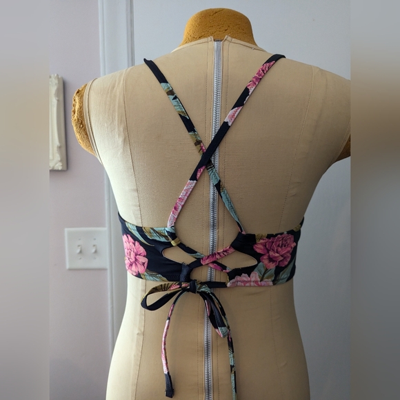 Shade & Shore Bikini Floral Print size medium - Picture 5 of 10
